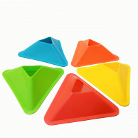 Фишки футбольные треугольные 5 шт. Multicolored